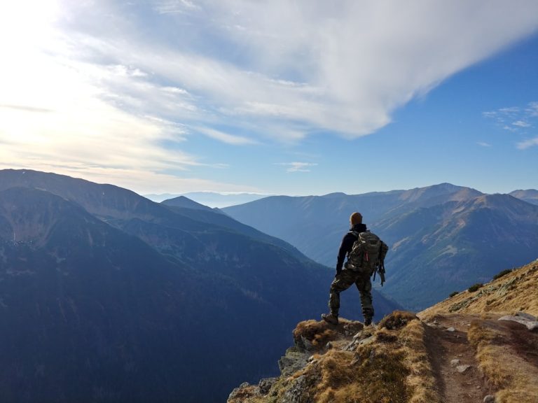 The Art of Adventurous Frugality: Exploring the World Without Breaking the Bank